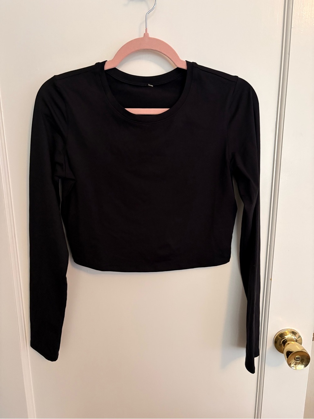 ALO Yoga Black Finesse Long-Sleeve Crop Tee